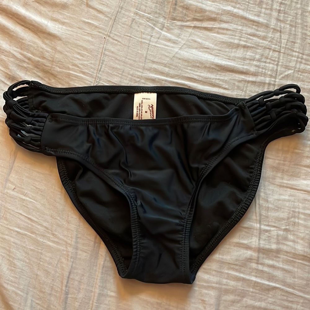 Black bottoms
